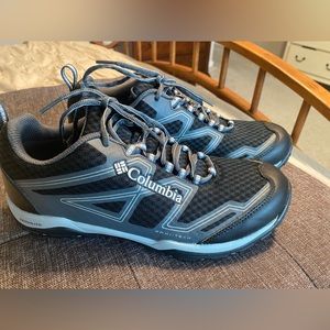 Columbia Hiking Shoes. Waterproof. 8.5